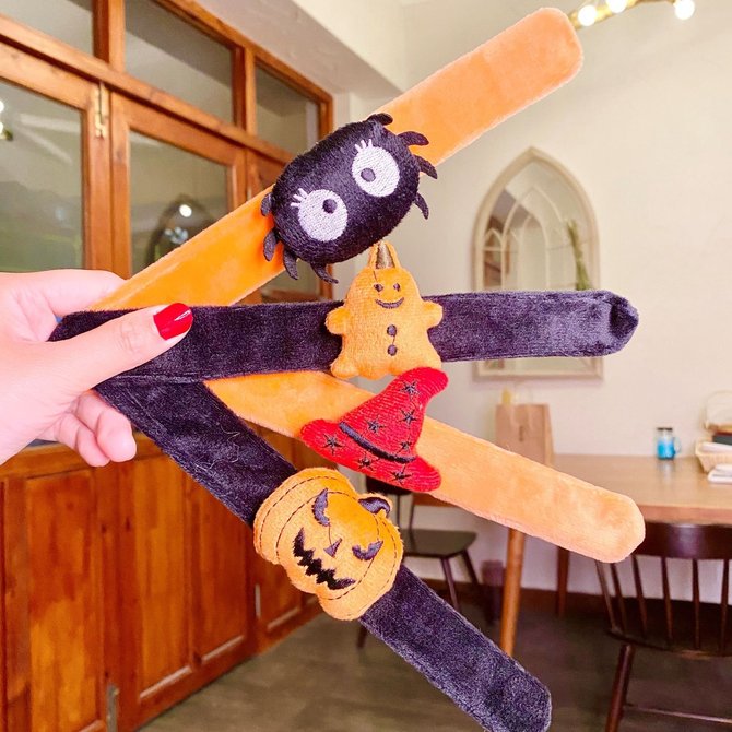 Halloween Slap Bracelets , Halloween Bracelets Bulk for Gifts, Friendship Bracelets for Halloween Party Favors Goodie Bag Fillers, Classroom Favors